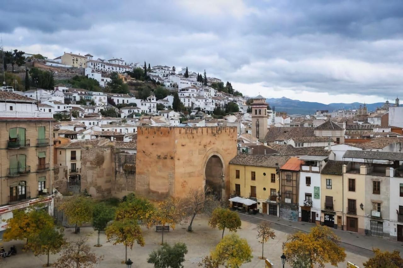 Apartment Sleep In Historic Puerta Elvira *